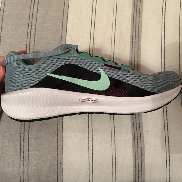 Women's Nike Downshifter 13 Running Sneakers Size 8 - Picture 5 of 7